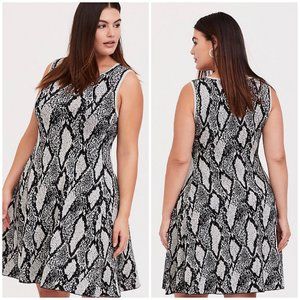 NWT Torrid Snakeskin Print Sweater Knit Dress Size 2X